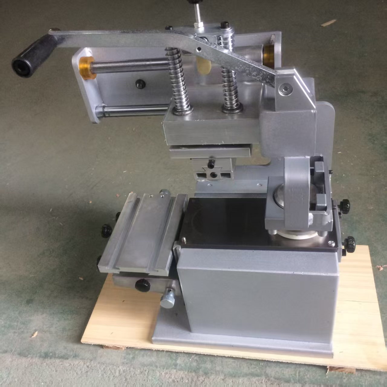 Betaalbare handbediende tampon - Commercial Printing Operations recensie en prijs